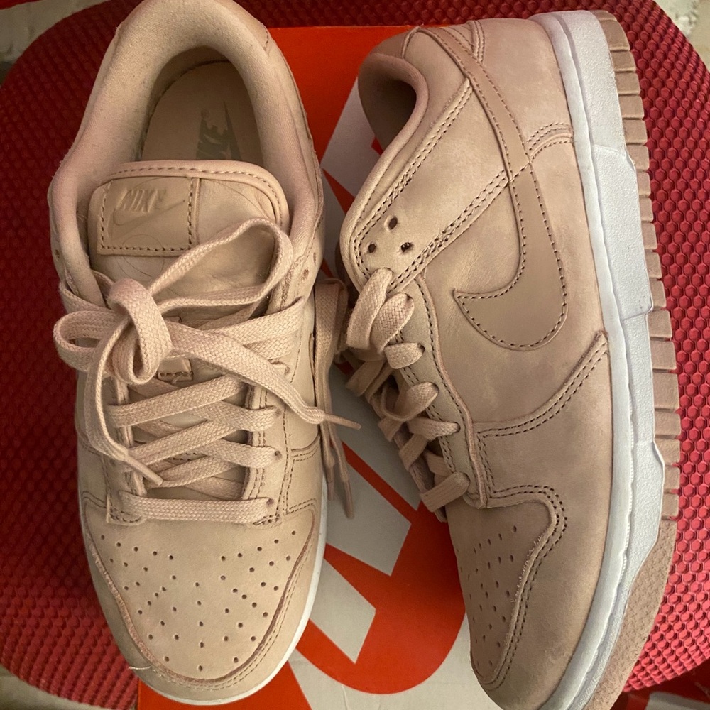 Nike pink Oxford Sneakers